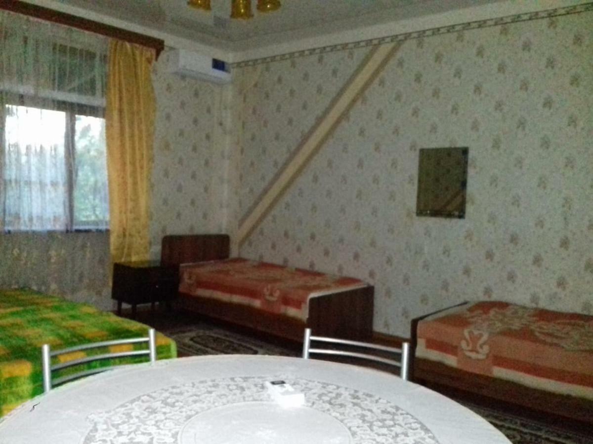 Guesthouse At Oleg'S Zolotoy Bereg Gudauta Exterior photo