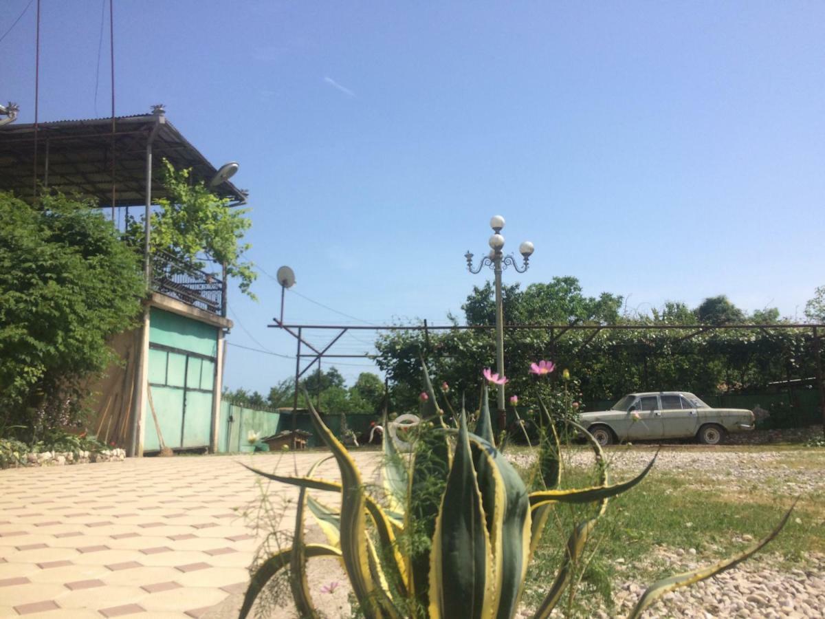 Guesthouse At Oleg'S Zolotoy Bereg Gudauta Exterior photo